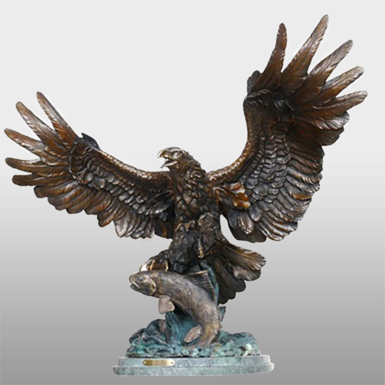 Decoración de xardín estatua de aguia de bronce antigo