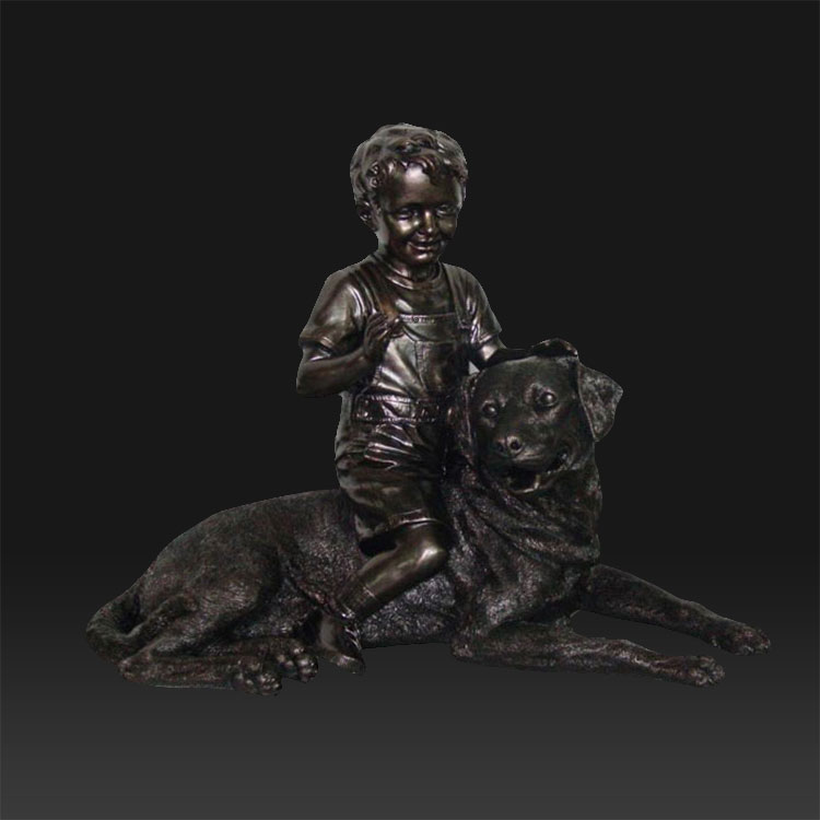 Niño de bronce de tamaño natural de decoración de jardín con escultura de perro a la venta