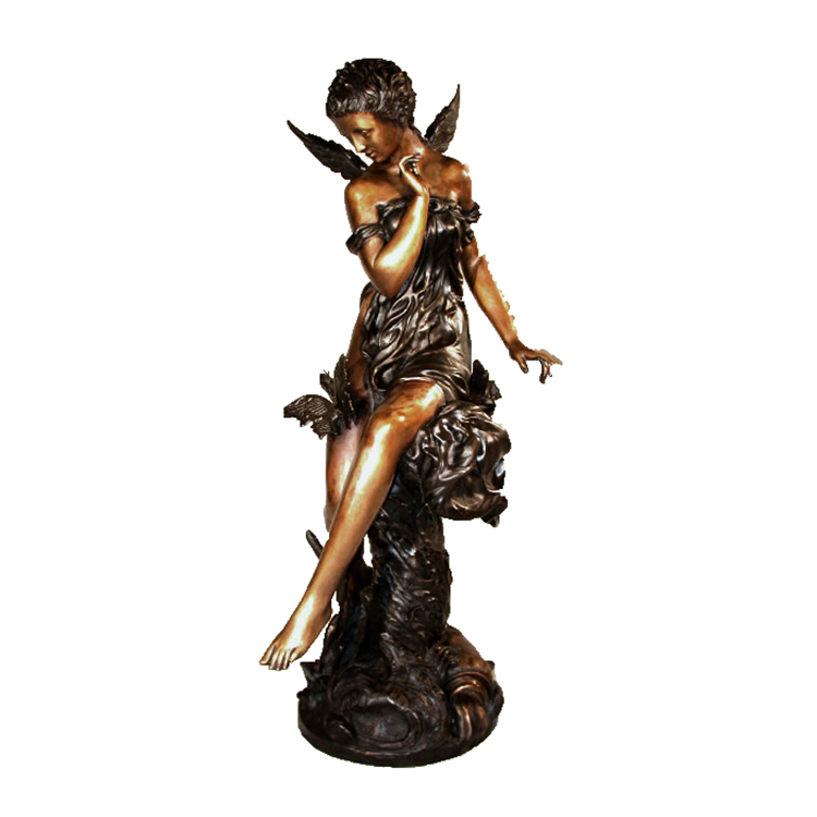 Muzikanti antik kinez prej bronzi me krahë engjëlli skulpturon një statujë të madhe vallëzimi